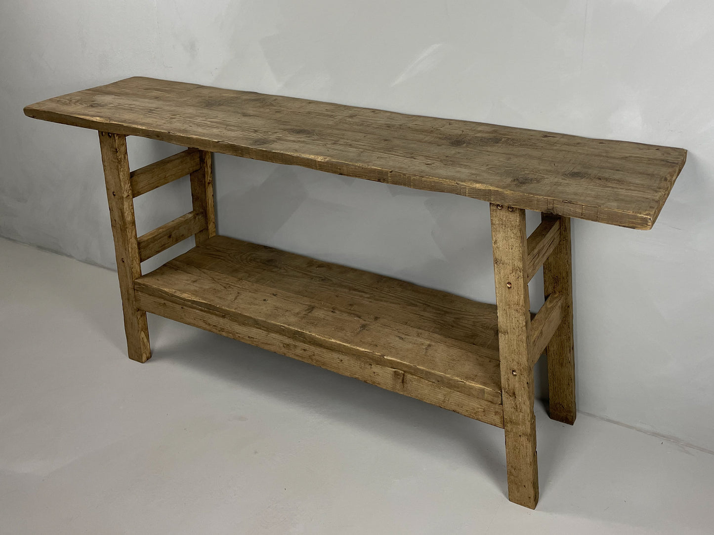 Sidetable Woods