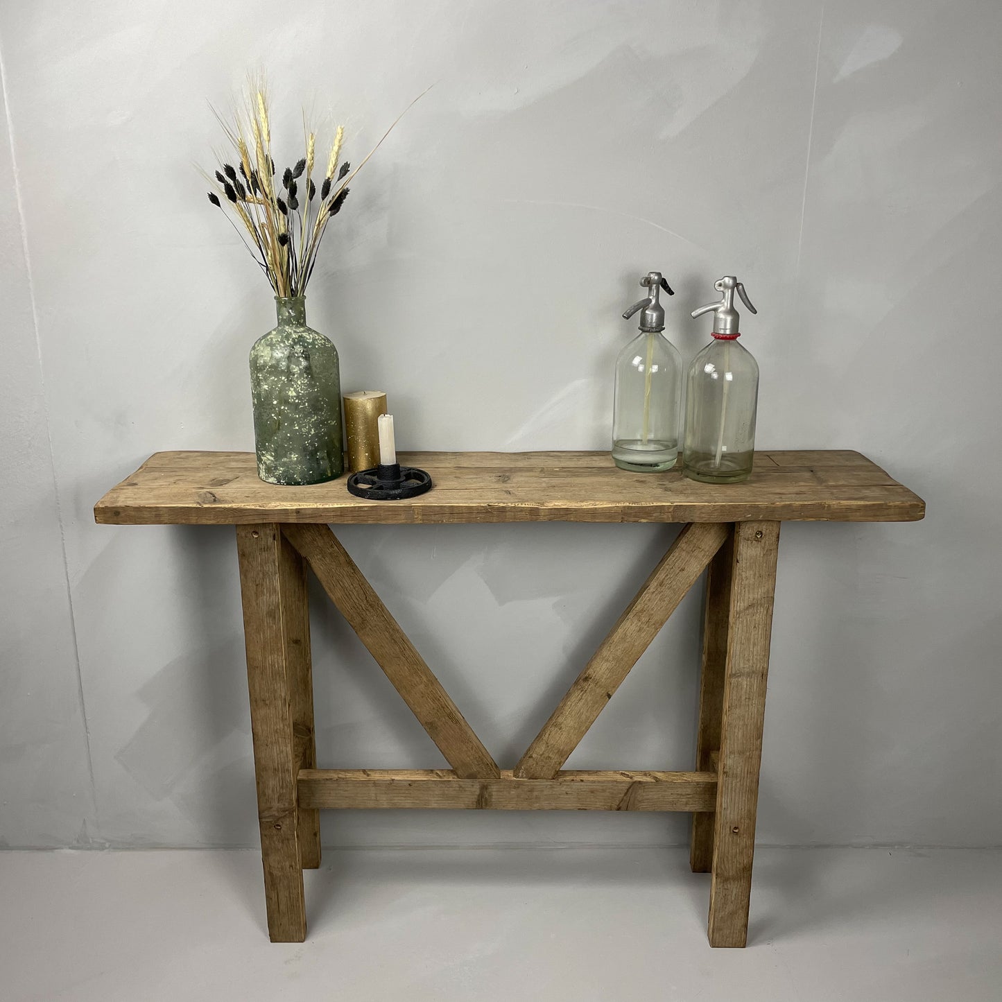 Sidetable 'M'
