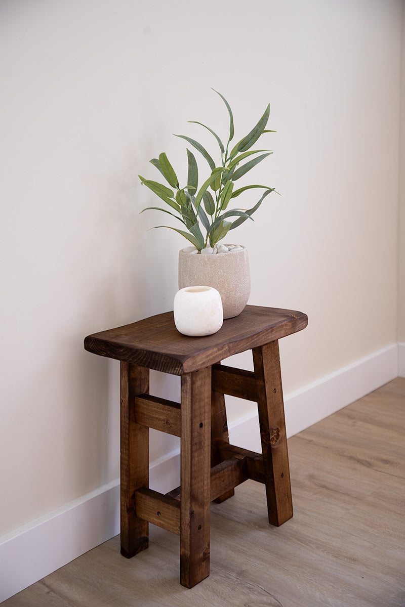 Kruk Bo donkerbruin met plant Baan Woods