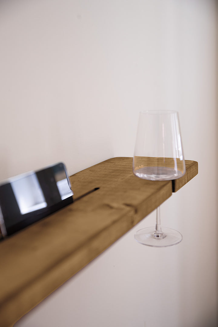 Detail van middenbruin badplank