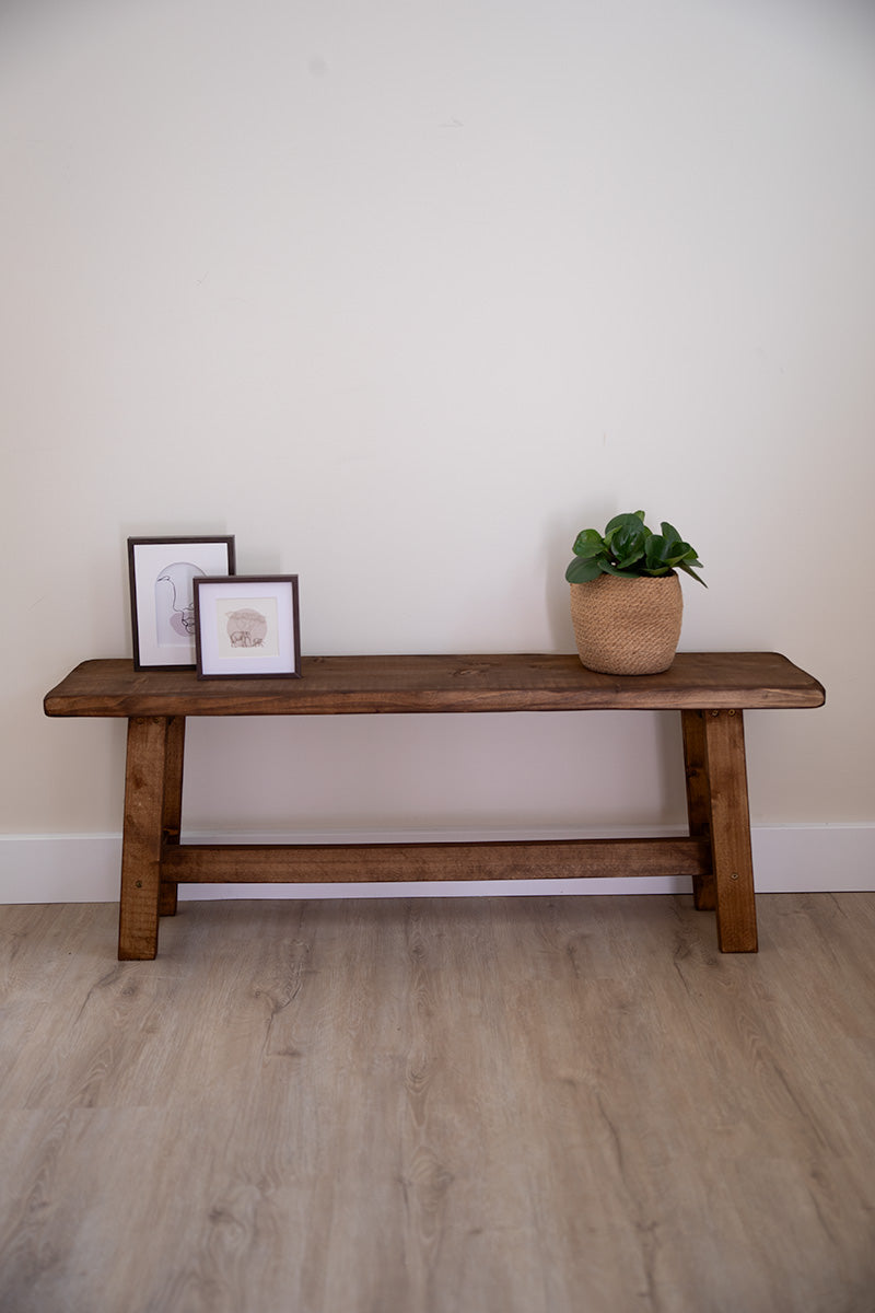 Houten bankje van Baan Woods in de kleur donkerbruin