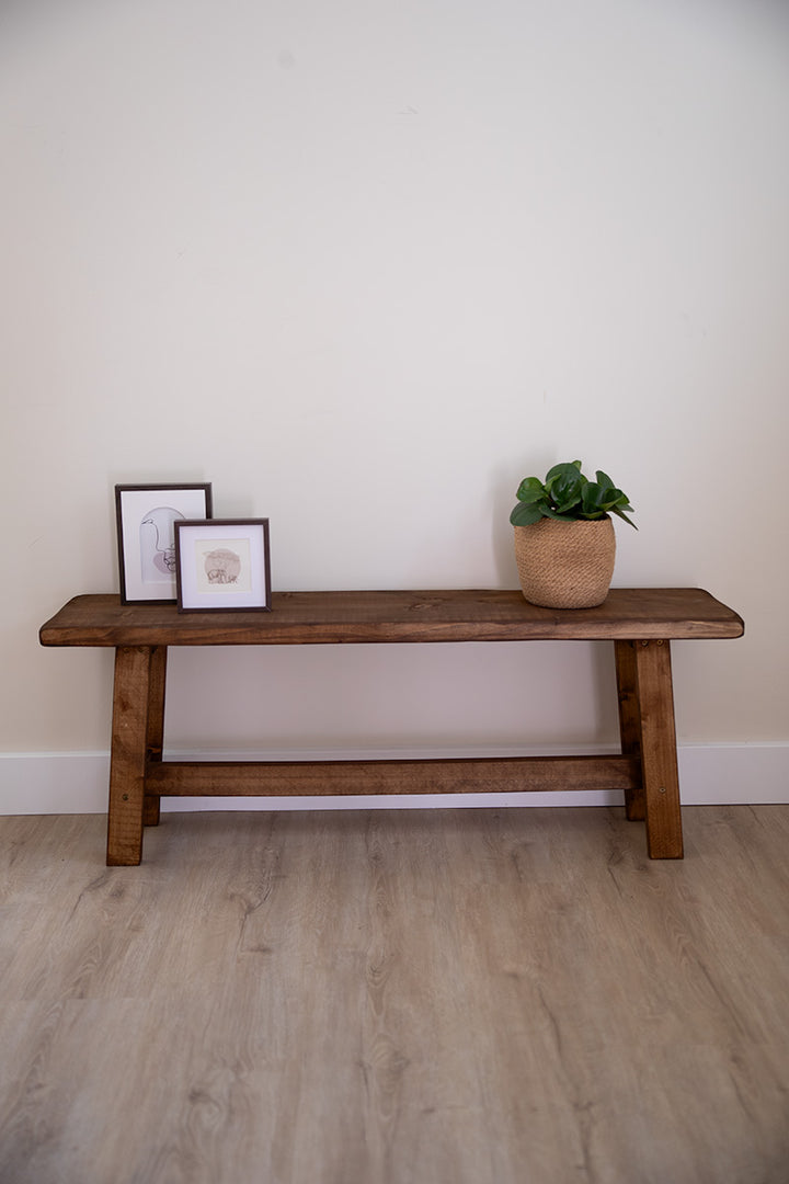 Houten bankje van Baan Woods in de kleur donkerbruin