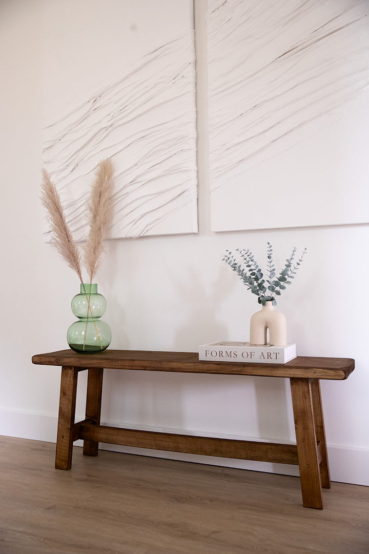 Donkerbruin houten bankje van Baan Woods, perfect voor iedere ruimte in een woning