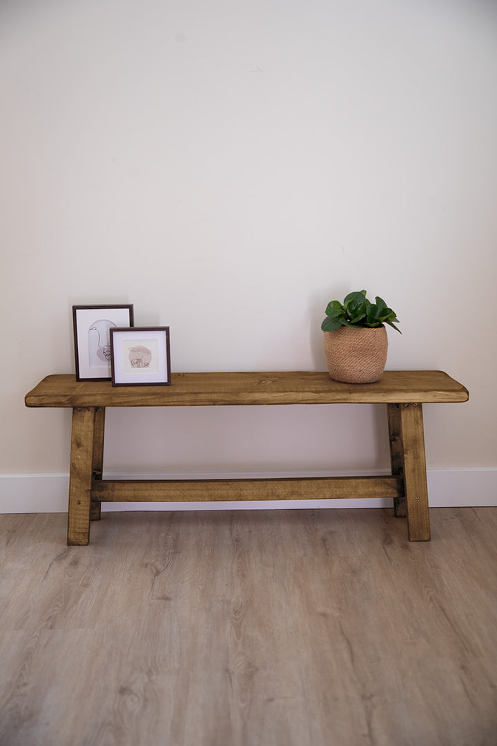 Middenbruin houten bankje Bee van Baan Woods