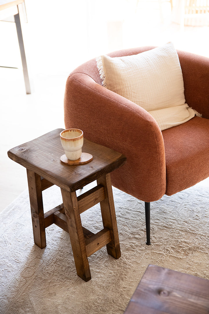 Houten kruk van Baan Woods, perfect voor moderne en landelijke woonstijlen