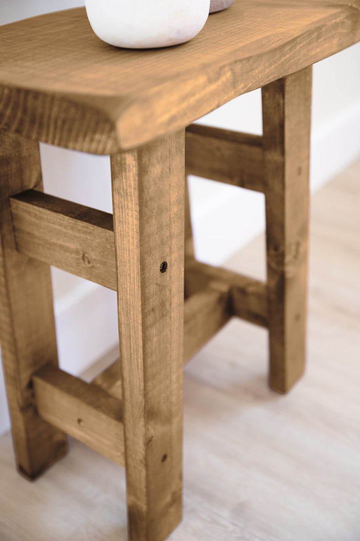 Kruk Bo in de kleur middenbruin van Baan Woods 