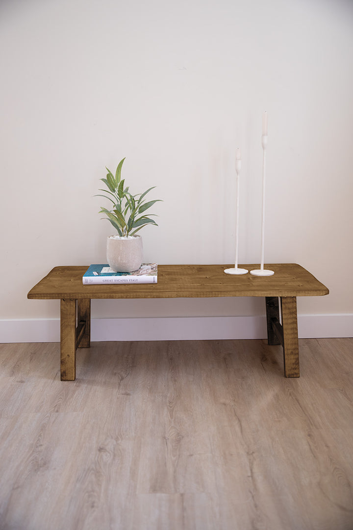 Salontafel Maan met houten blad en tijdloos ontwerp