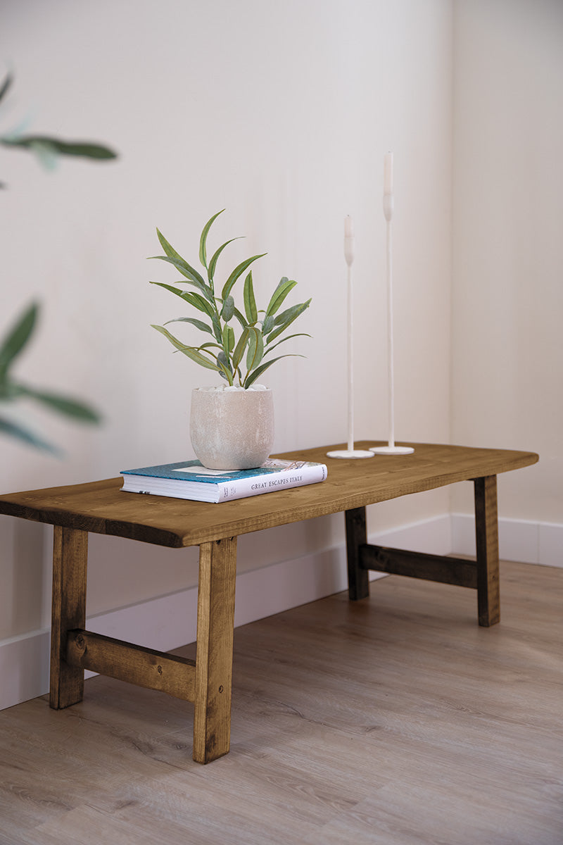 Design salontafel Maan van hout met natuurlijke uitstraling