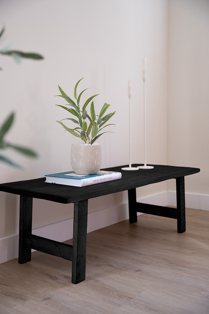 Moderne salontafel van hout, model Maan van Baan Woods 