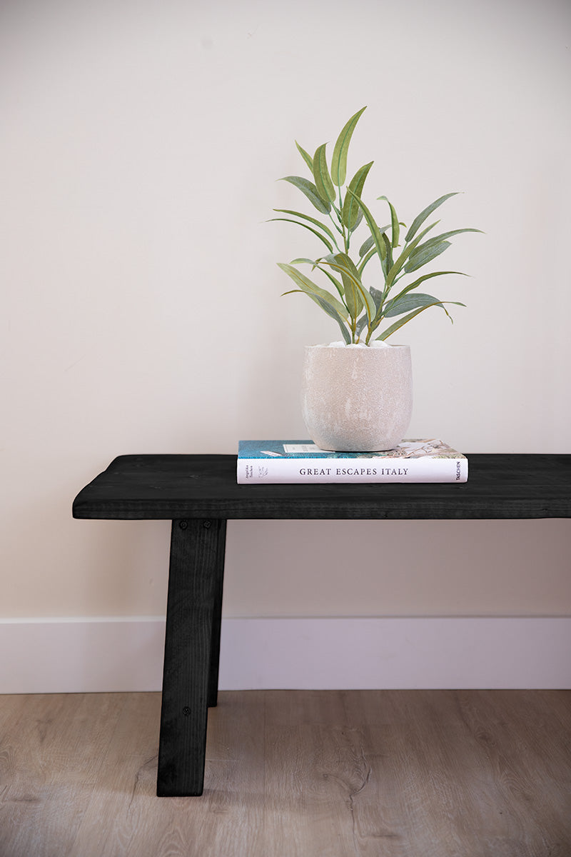 Minimalistische houten salontafel Maan met natuurlijk bladoppervlak