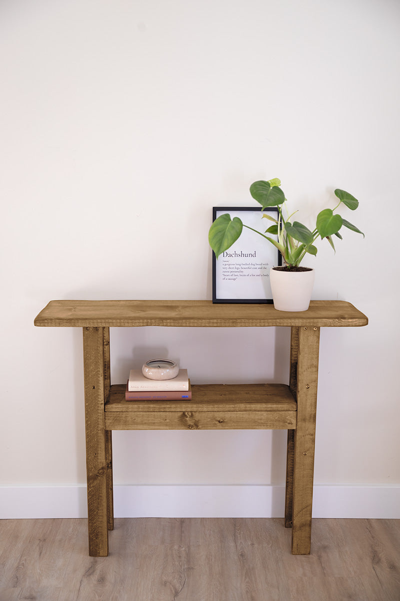 Sidetable Baan: ambachtelijke wandtafel met subtiele houtnerf