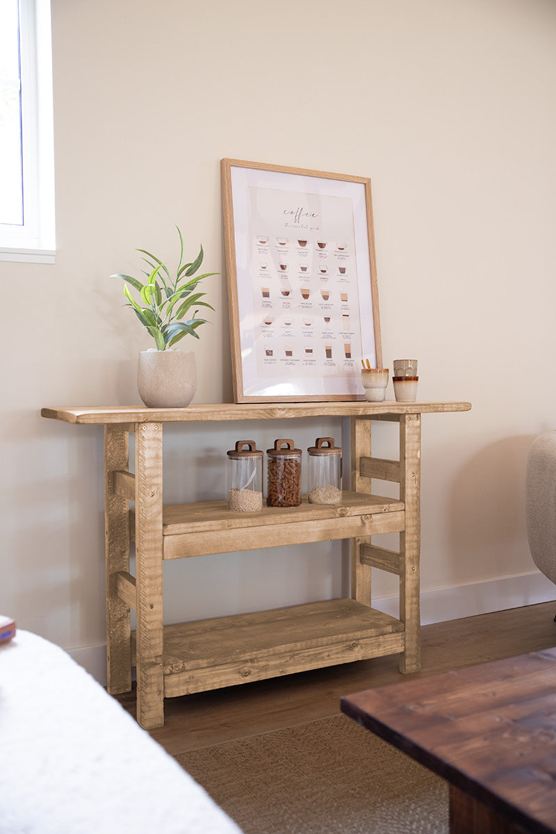 Massief houten sidetable met krachtige uitstraling, model Bruut