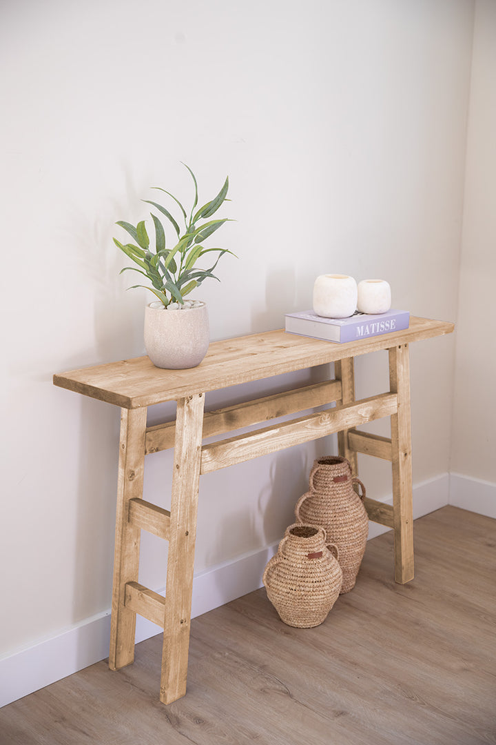 Baan Woods wandtafel Muze in een lichtbruine kleur met Scandinavische uitstraling