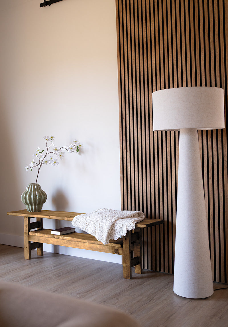 Houten sidetable Wolf met tijdloze uitstraling