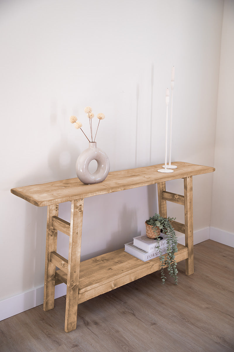 Lichte houten sidetable Woods, perfect voor Scandinavische interieurs