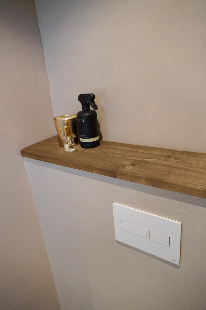 Toiletplank van Baan Woods in de kleur middenbruin