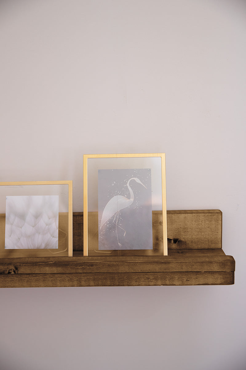 Wandplank in de kleur middenbruin van Baan Woods