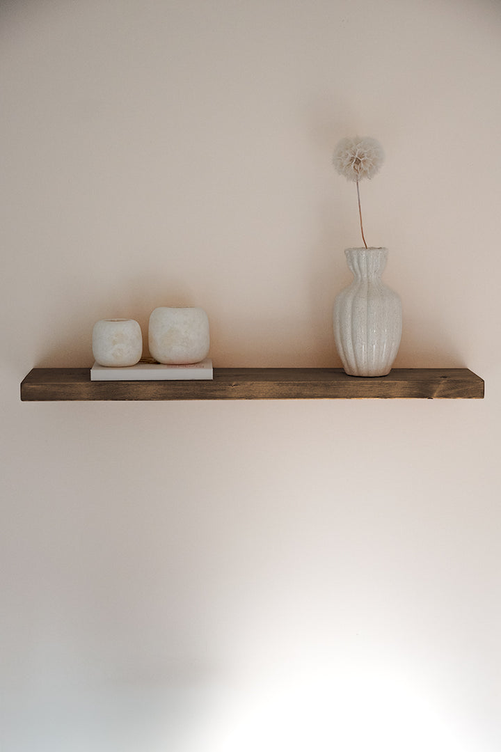 Houten wandplank Bay in de kleur donkerbruin